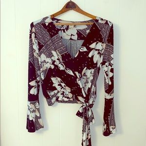 Lulu’s Bell Sleeve Floral Wrap Top